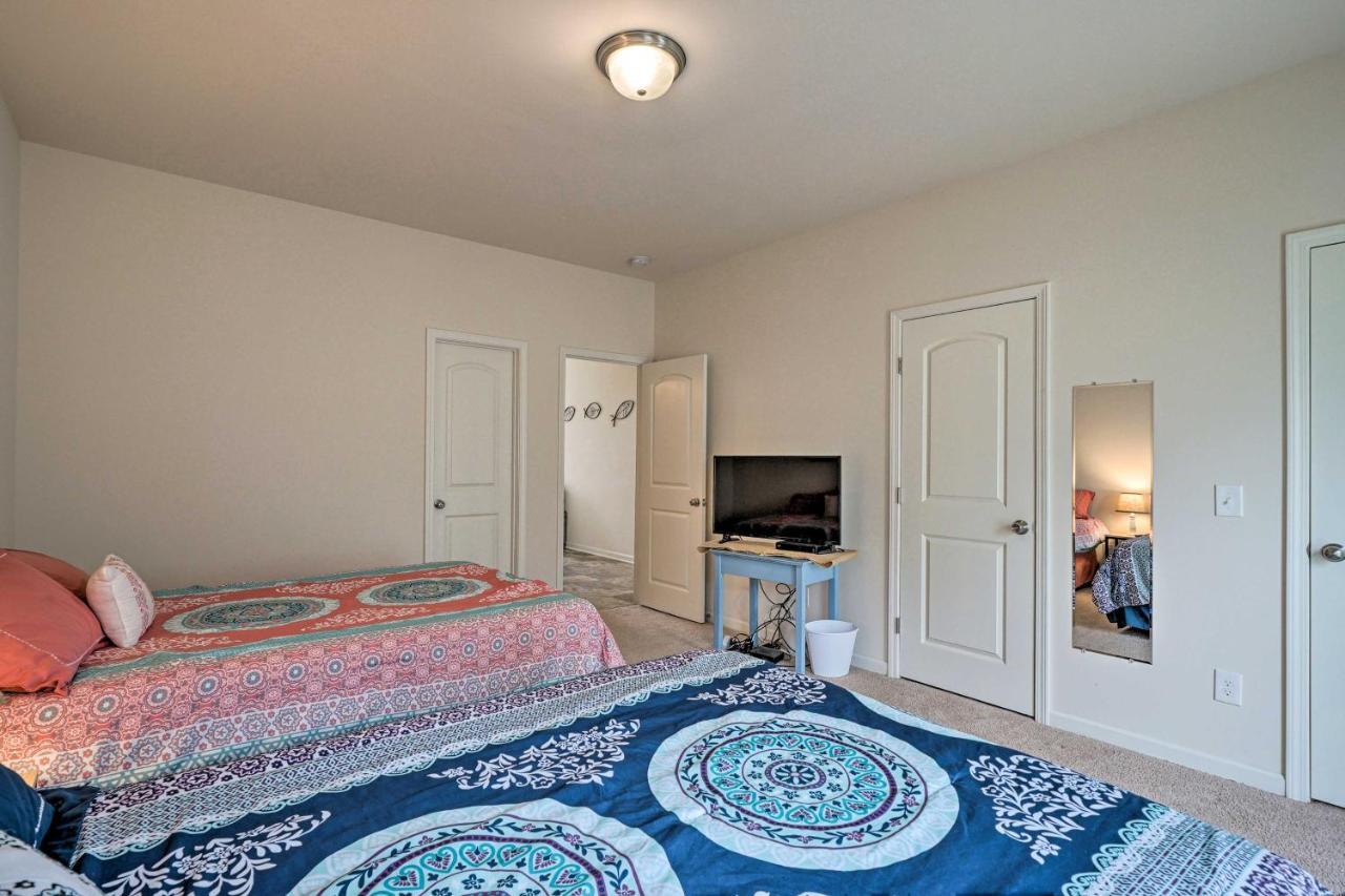 Modern Coastal Condo With Patio 1 Mi To Beaches! Carolina Beach Dış mekan fotoğraf